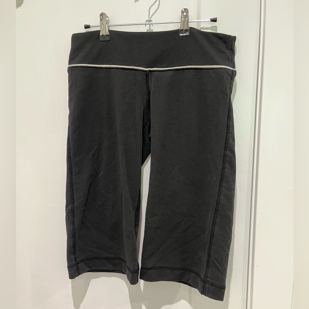 Streetwear Society Black Capri Pants SM